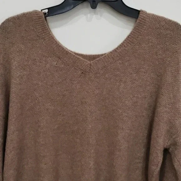 Rachel Zoe Crewneck Sweater - Picture 10 of 15
